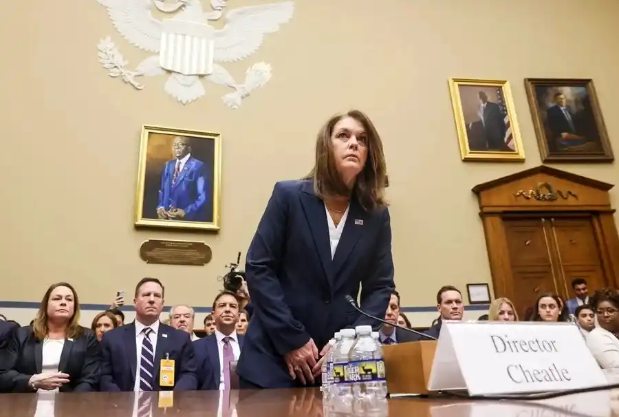 Kimberly Cheatle al comparecer ante la audiencia del Comité de Supervisión y Responsabilidad de la Cámara de Representantes.