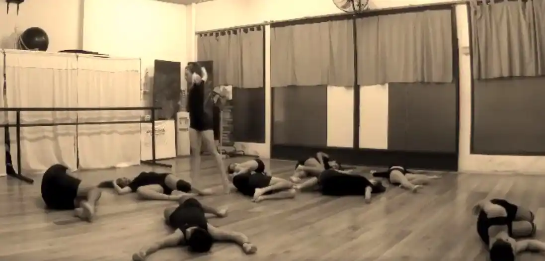 Bailarines de Gualeguaychú homenajearon a las víctimas de la tragedia de Mendoza