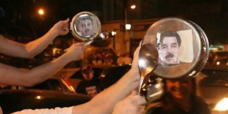 Venezolanos exigen con cacerolas una vida digna en un país petrolero