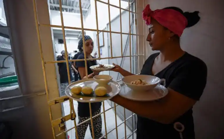 La Corte resolvió que las presas pueden percibir asignaciones familiares"