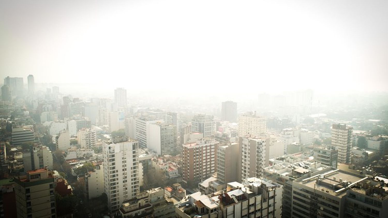 Las quemas en el Delta entrerriano llenaron de humo la ciudad de Buenos Aires