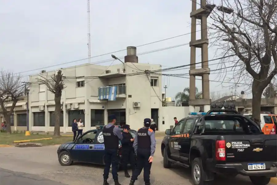 Mensaje mafioso: dispararon contra el edificio de la Municipalidad de Beltrán