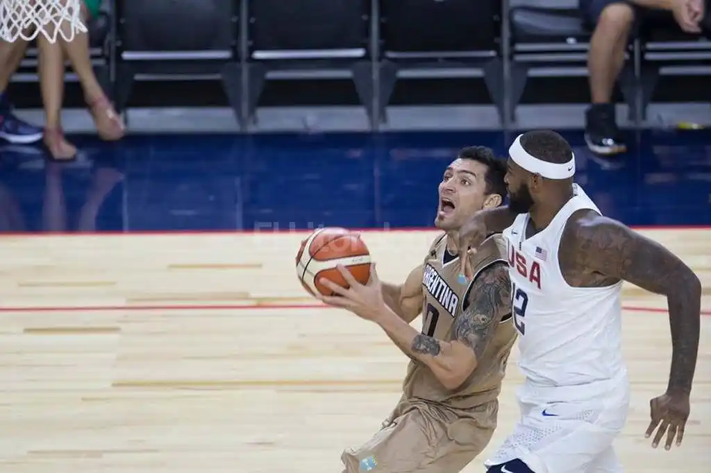 Con los regresos de Ginobili y Delfino, Argentina perdió con EEUU