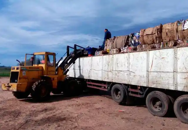 Se cargaron 25 toneladas de material reciclable