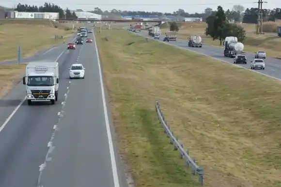 Firman el contrato para la obra del tercer carril de la Autopista Rosario – Buenos Aires