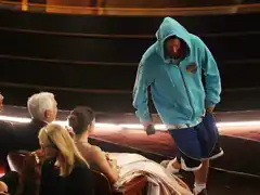 Adam Sandler protagonizó un divertido momento en los Oscar 2025 por su atuendo informal