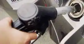 Petroleras presionan por nuevo aumento de combustibles
