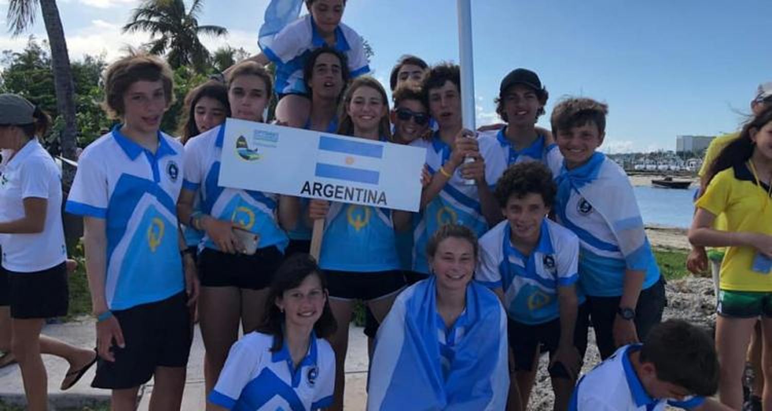 Tras la inauguración, Francina Paz y Francisco Gómez navegan en el Norteamericano de Optimist