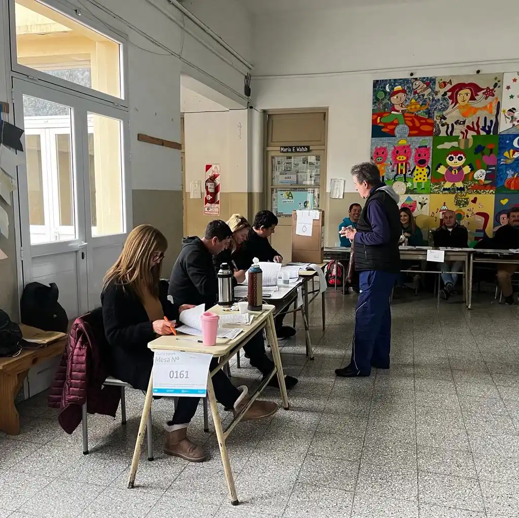 Las fotos de las PASO 2023 en Tandil