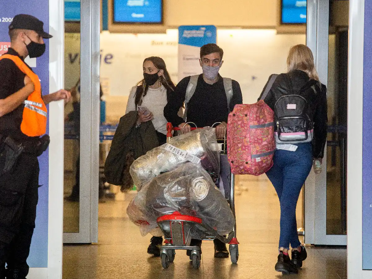 Las fronteras seguirán cerradas al turismo hasta el 30 de abril