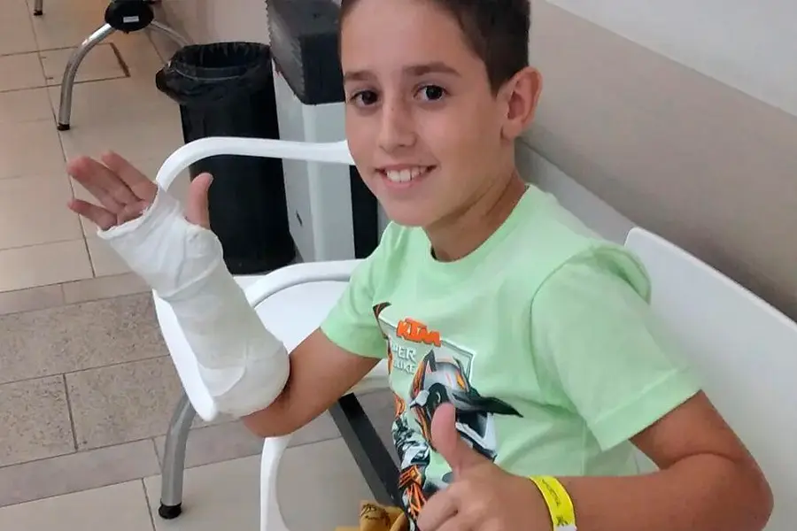 Evoluciona favorablemente el pequeño esperancino accidentado en el CAM
