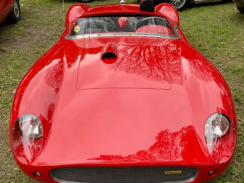 Un auto diseñado y construido en Santa Fe obtuvo el primer puesto en la categoría Artesanía Argentina de Autoclásica, la exposición de vehículos clásicos y antiguos que se desarrolló en el Hipódromo de San Isidro.Foto:Redes