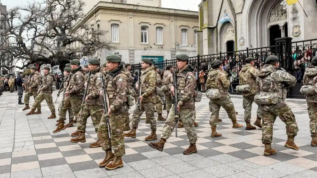 Se realizó el relevo de guardia de Fuerzas Armadas por primera vez en Mar del Plata
