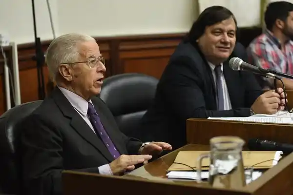 “Una sarta de disparates que asombra”, dijo Gustavo Rivas