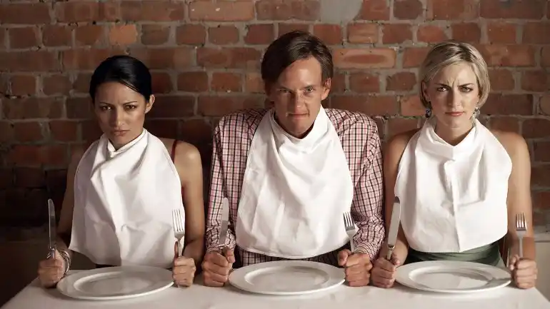 Cinco razones por las que siempre se siente el deseo de comer más