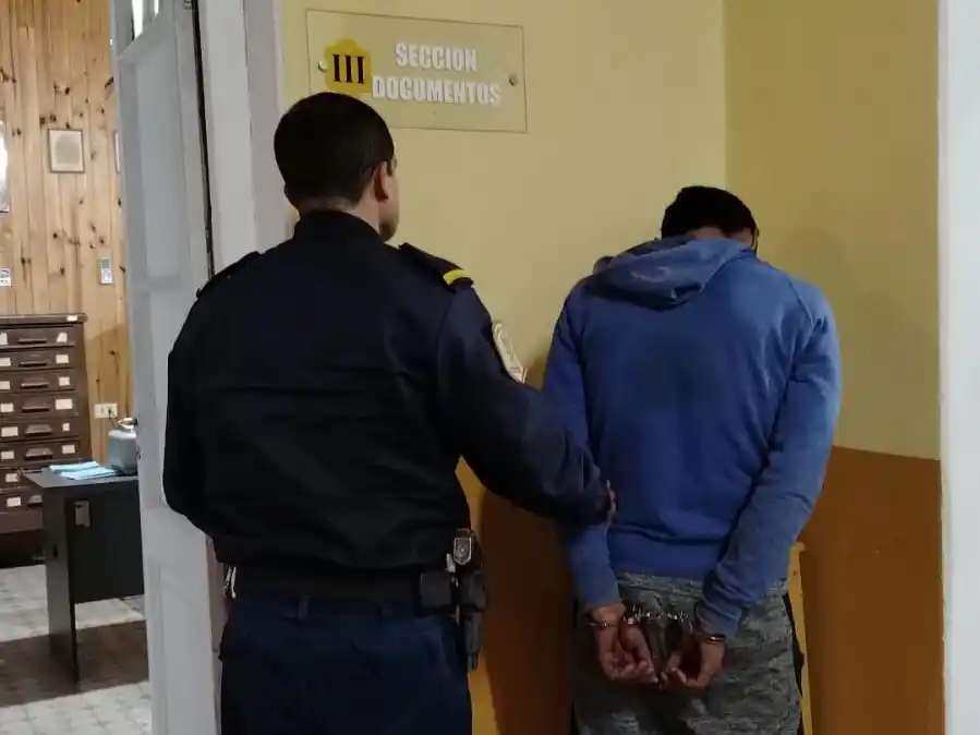 Un sujeto fue detenido tras intentar robar una bicicleta en pleno centro