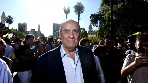 El jefe de Gabinete, Guillermo Francos.