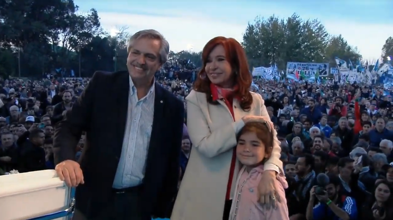Alberto Fernández y Cristina en Merlo juntos por primera vez después del anuncio de la fórmula