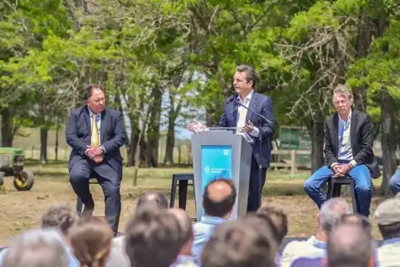 Massa en la región: visita Pilar para anunciar medidas sobre lechería