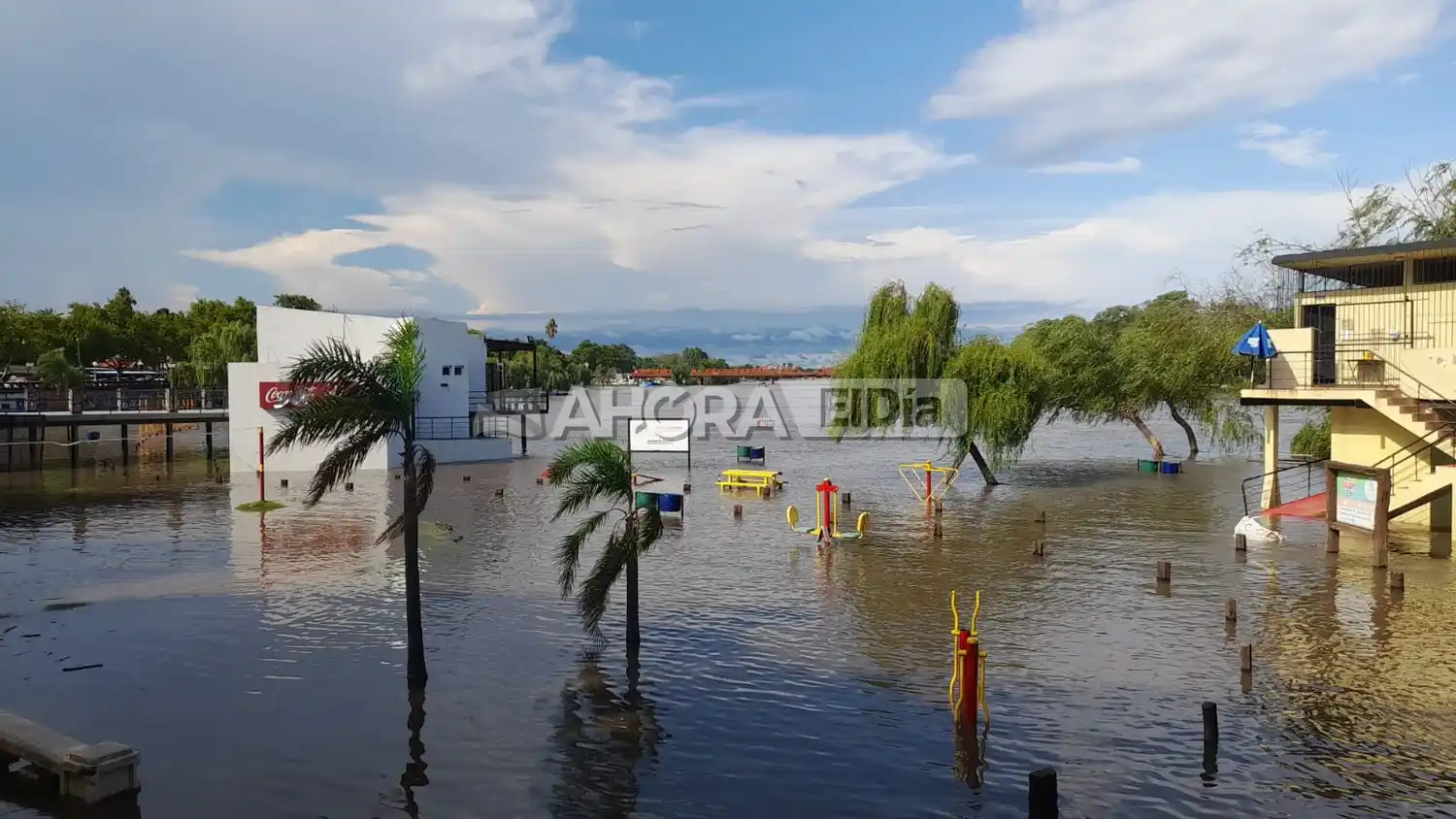 Creciente del río Gualeguaychú: la tendencia es a la baja pero vigilan de cerca el impacto que tendrá la lluvia y el viento del sábado