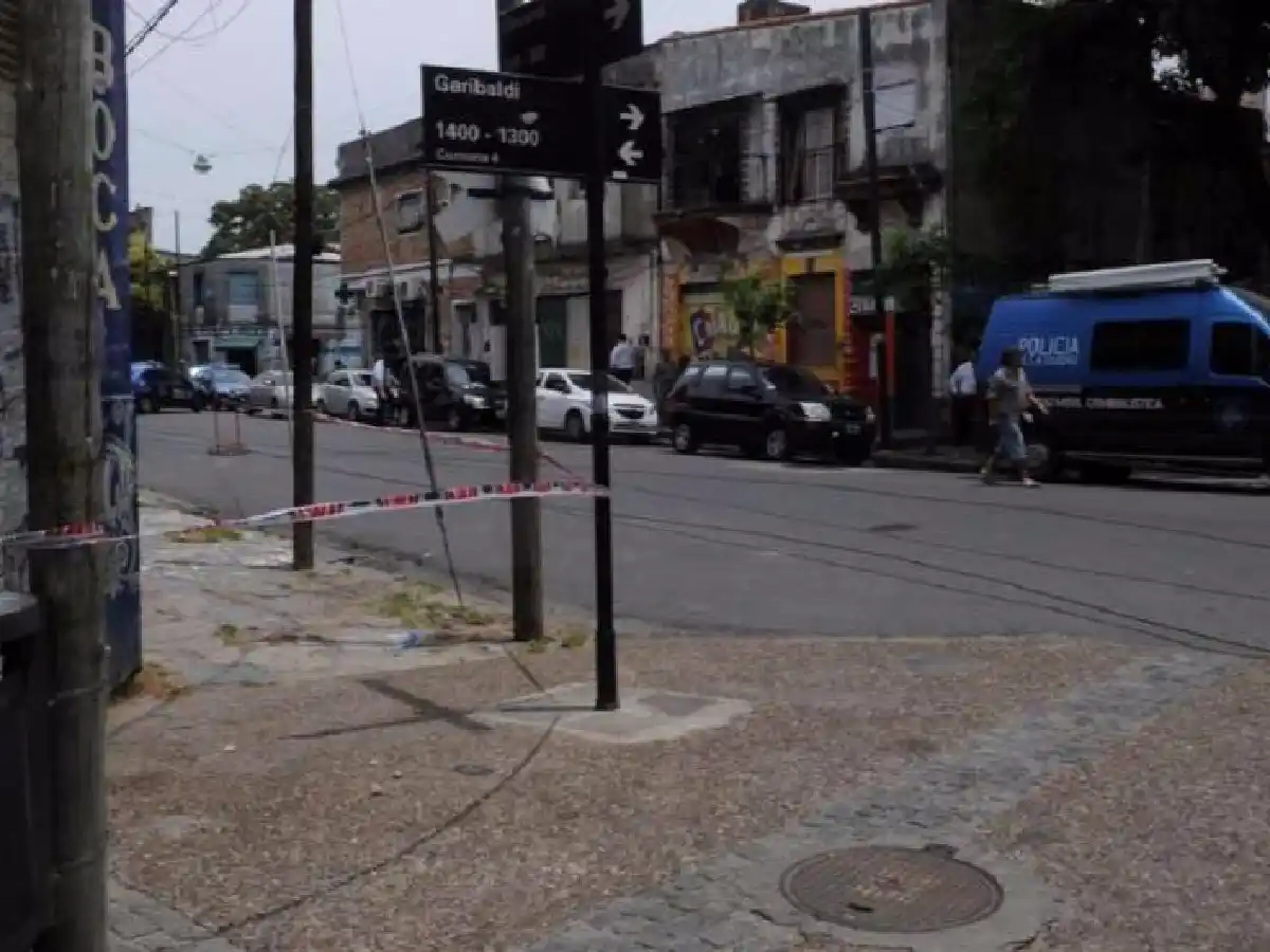 Embargaron por 400.000 pesos al policía que mató al delincuente que apuñaló al turista norteamericano