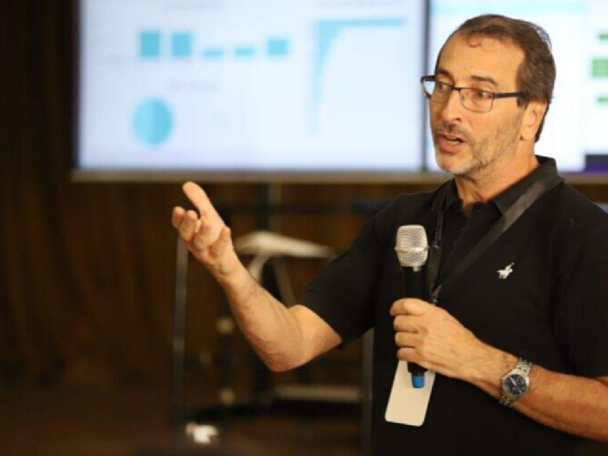 Desde el COE estiman que el pico de contagios llegará a mediados de agosto