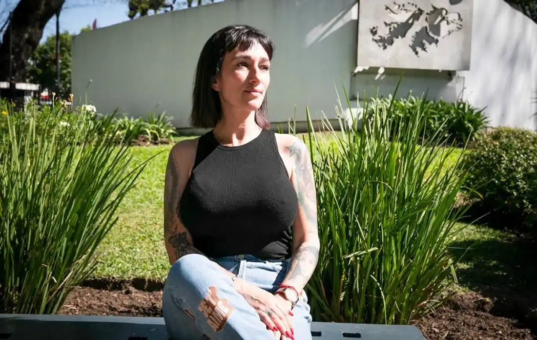 Gianni busca diferenciarse de otros dirigentes libertarios al sugerir, reiteradamente, que ella está en los territorios, en los barrios, y el resto no.