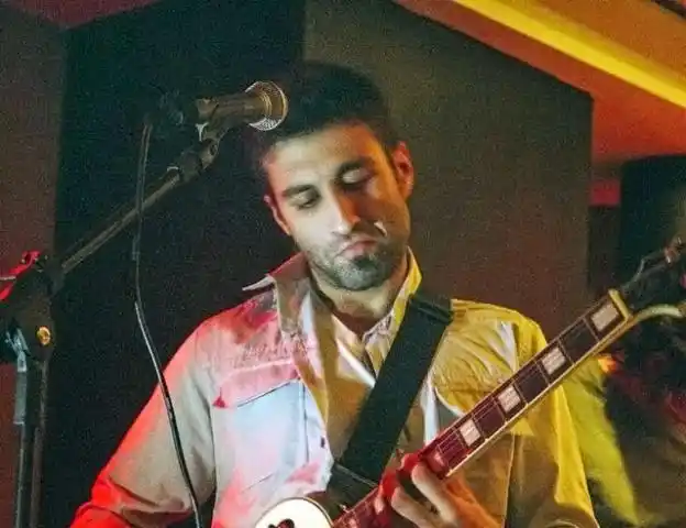Julián Lettieri se presentará en “Genovés Resto Bar”
