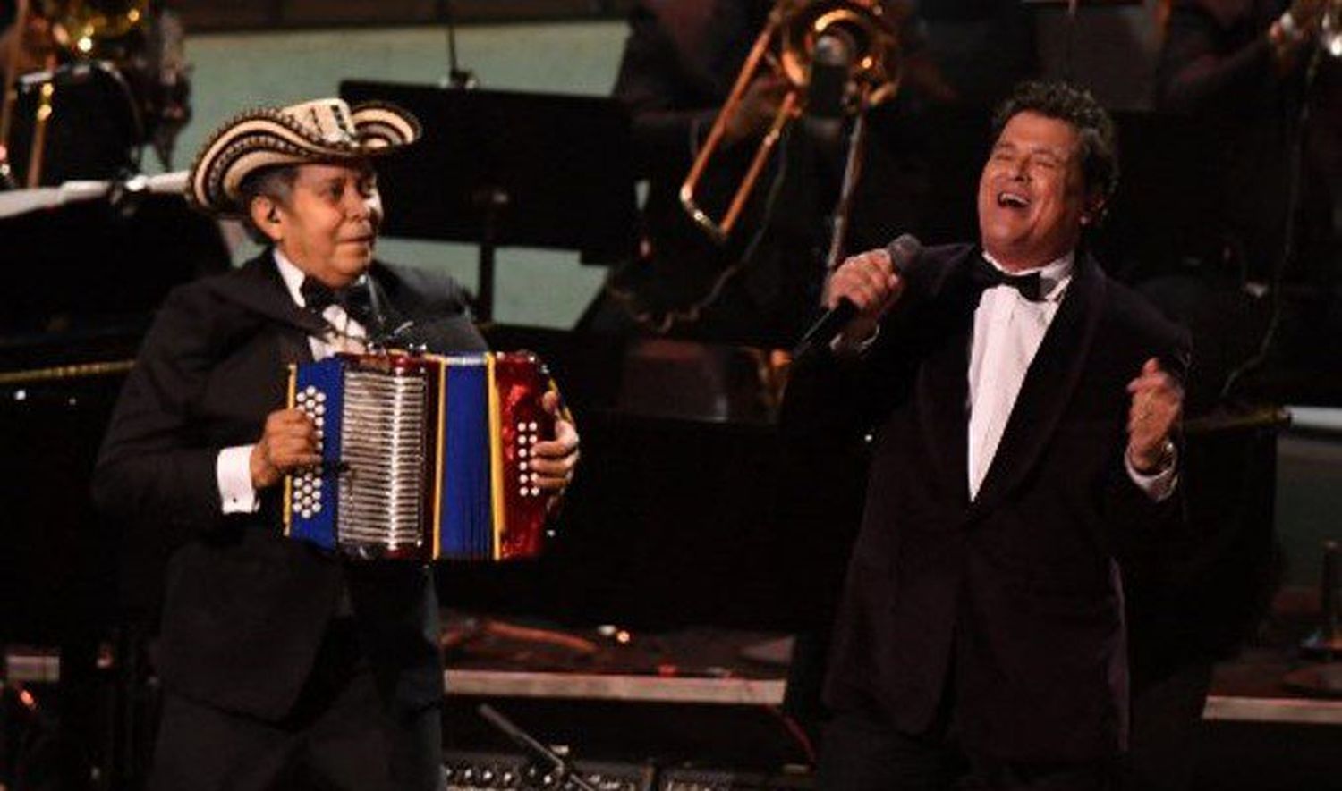 Carlos Vives suspende su gira por la pandemia