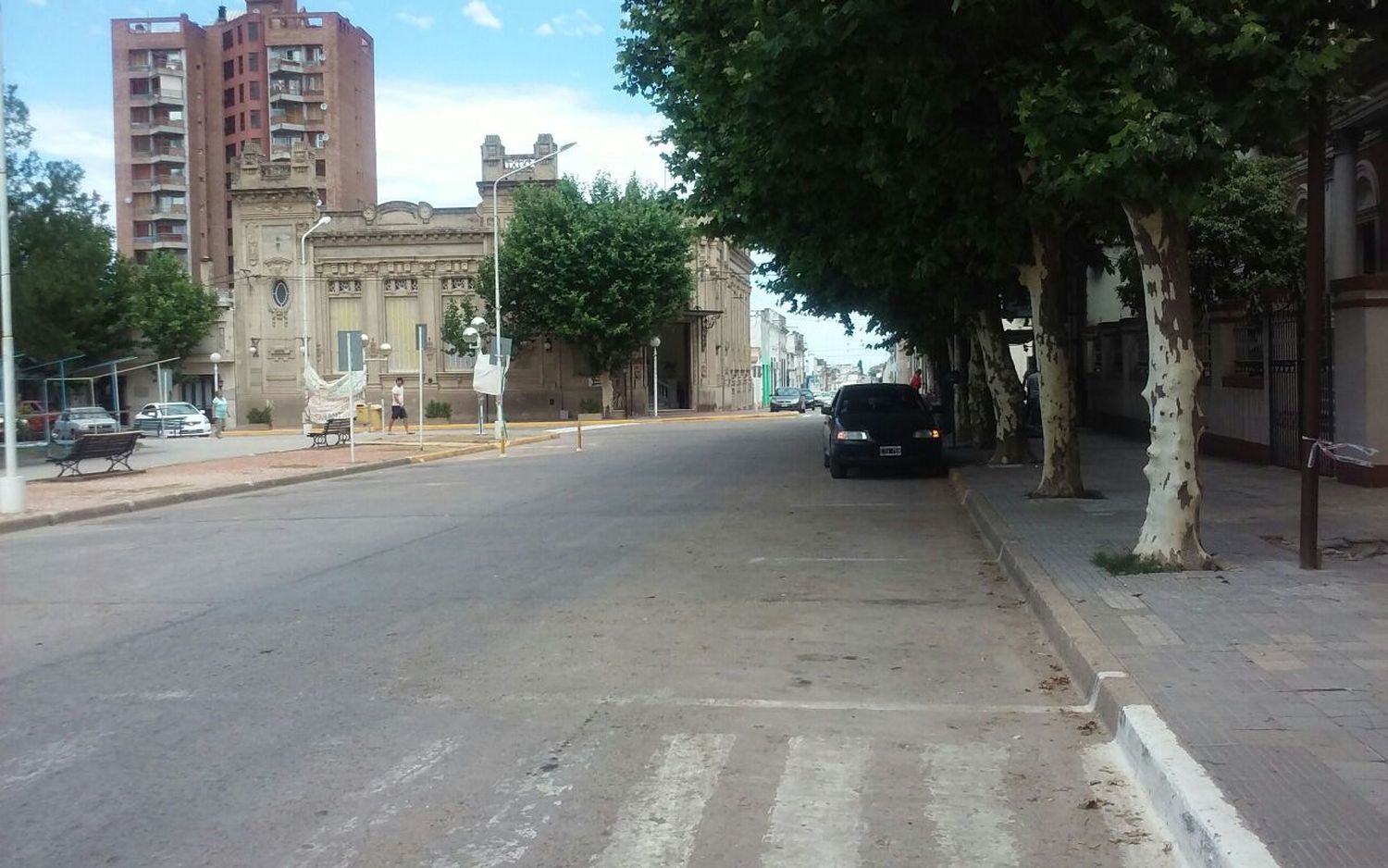 Levantan el corte pero siguen manifestándose