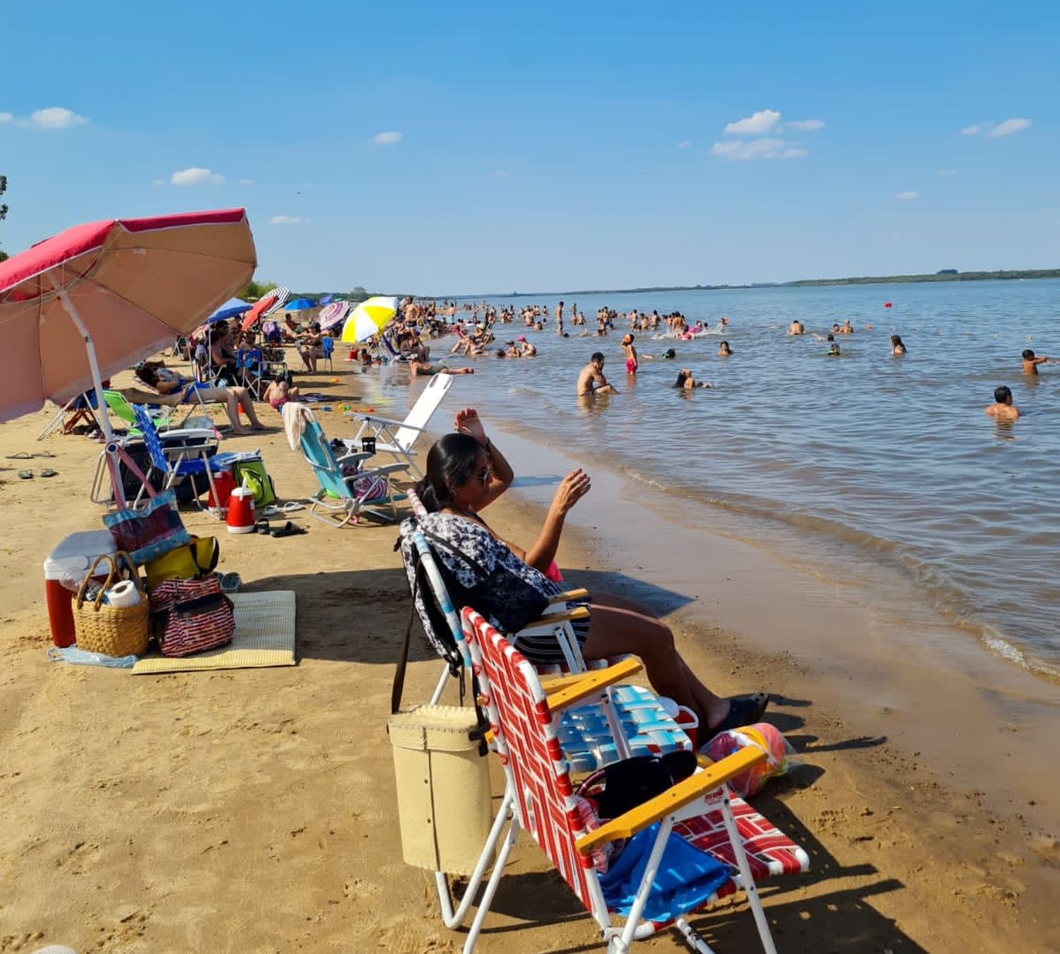 Baja el río Uruguay y se reactiva el turismo en Colón y Concepción del Uruguay