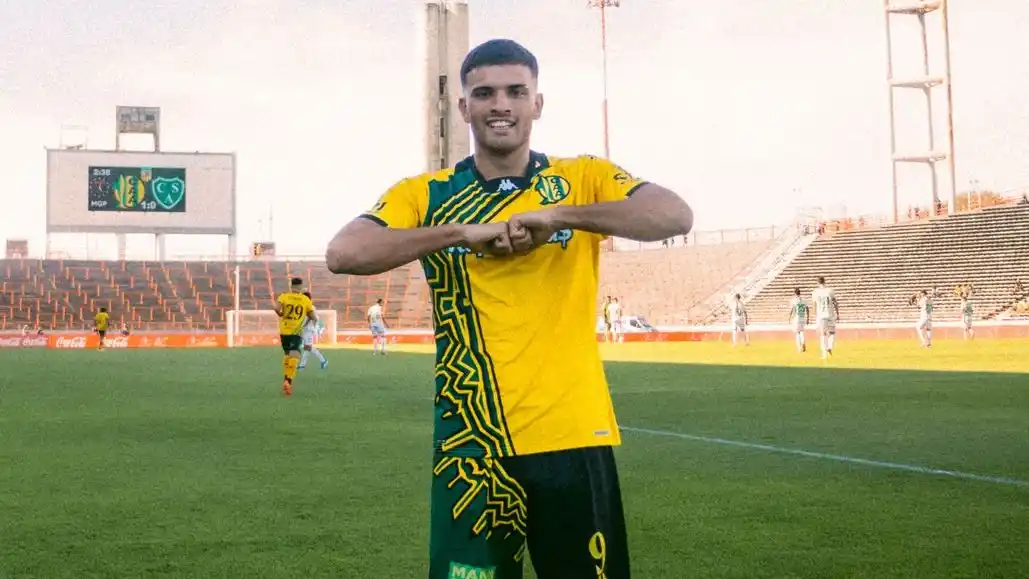 Elías Torres, a un paso de Racing de Avellaneda