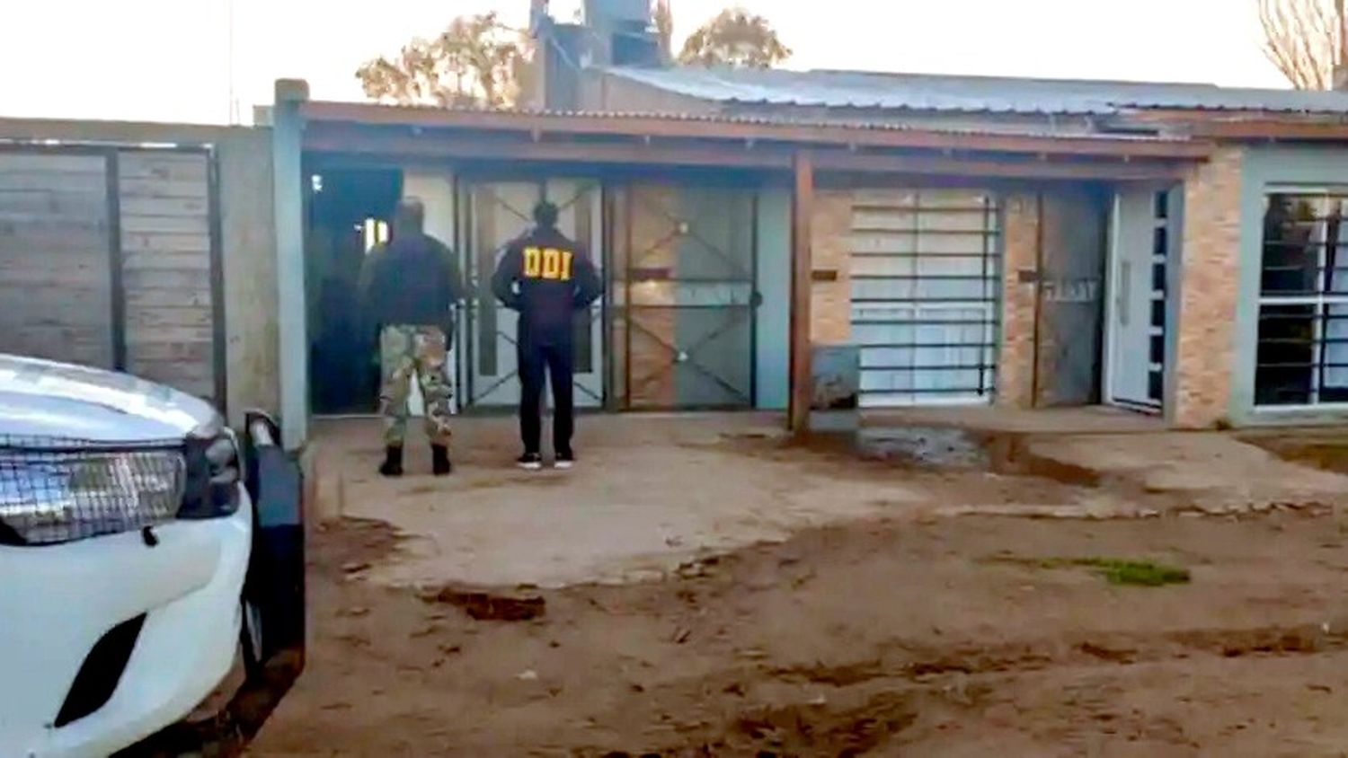 Personal policial realizó procedimientos en inmuebles de la vecina ciudad