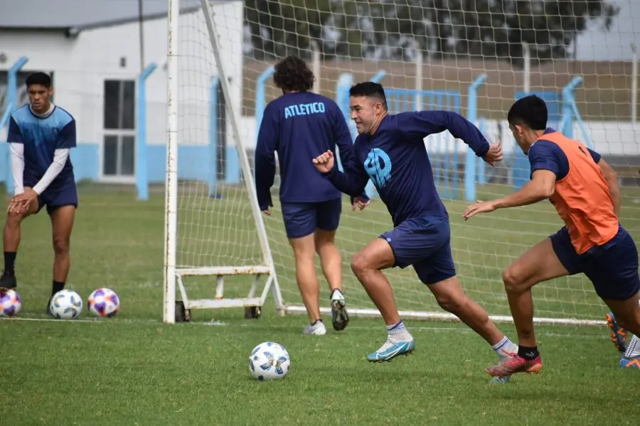 Atlético de Rafaela empieza a definir su alineación 