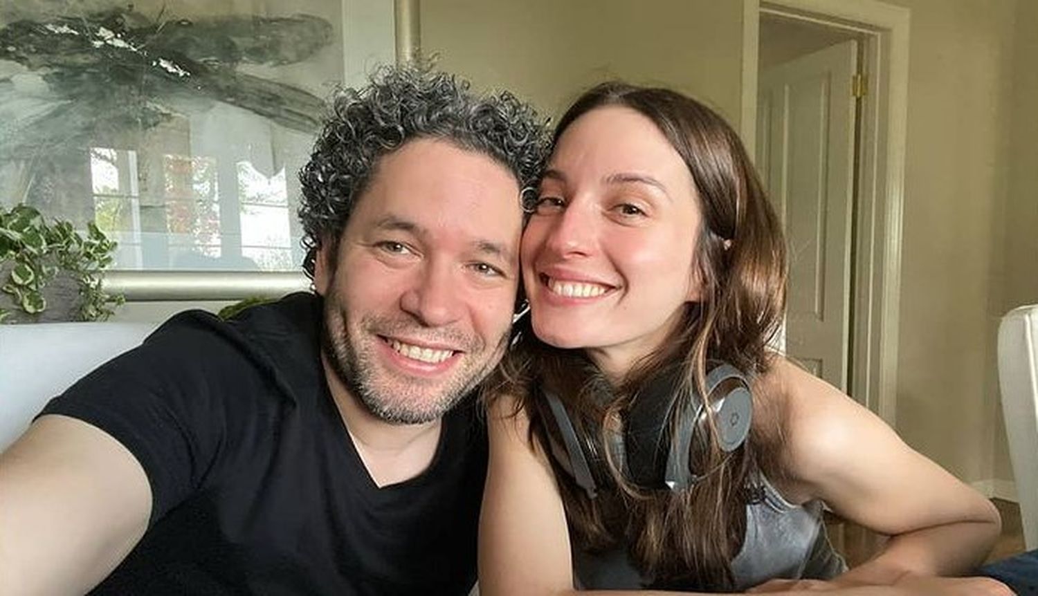 Dudamel recibe puro amor de parte de su esposa
