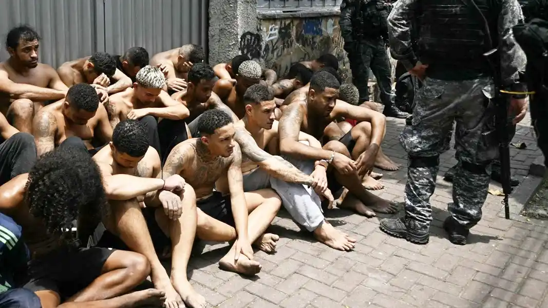 Megaoperativo policial contra la banda criminal Comando Vermelho deja 64 muertos en favelas de Río de Janeiro