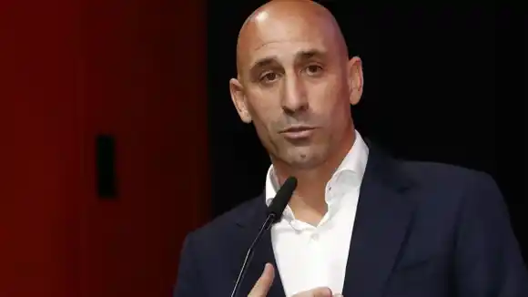 FIFA suspende a Rubiales: Pedro Rocha asume la presidencia interina de la RFEF