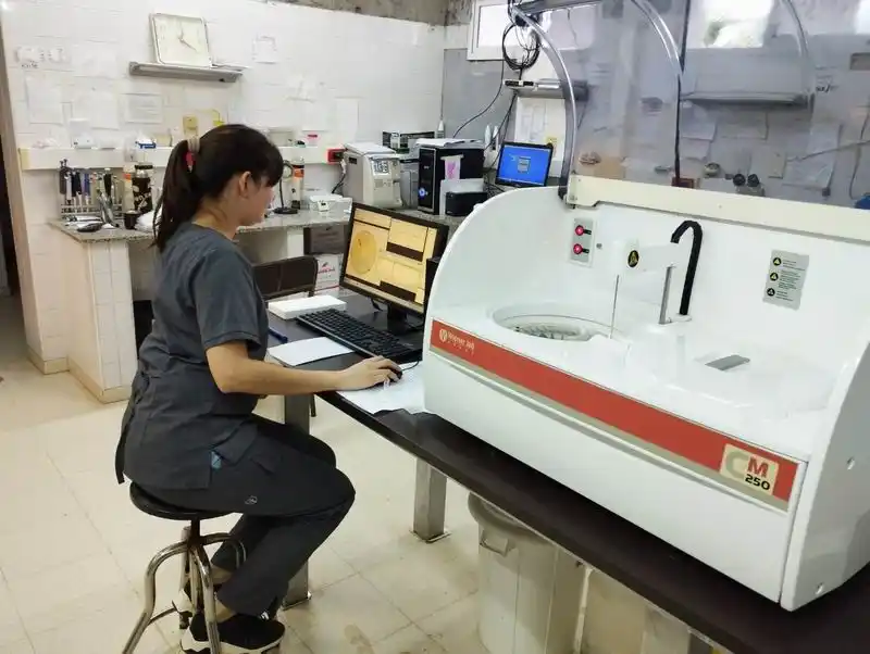 Instalan equipo de última tecnología 
en el laboratorio del hospital Traverso