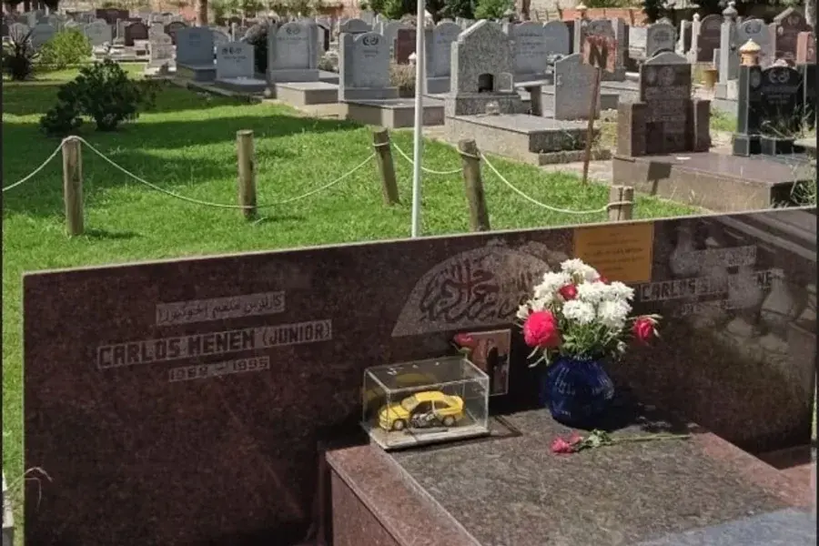 Profanaron las tumbas de Menem y su hijo en el Cementerio Islámico