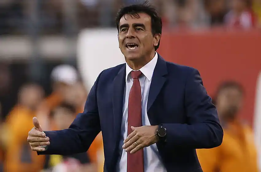 Gustavo Quinteros vuelve a estar en el radar de Newell’s