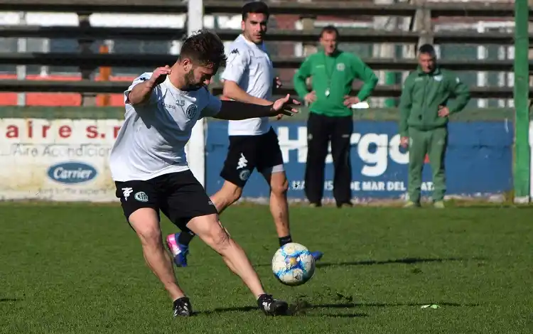 Kimberley ya tiene los once para recibir a Independiente de Tandil