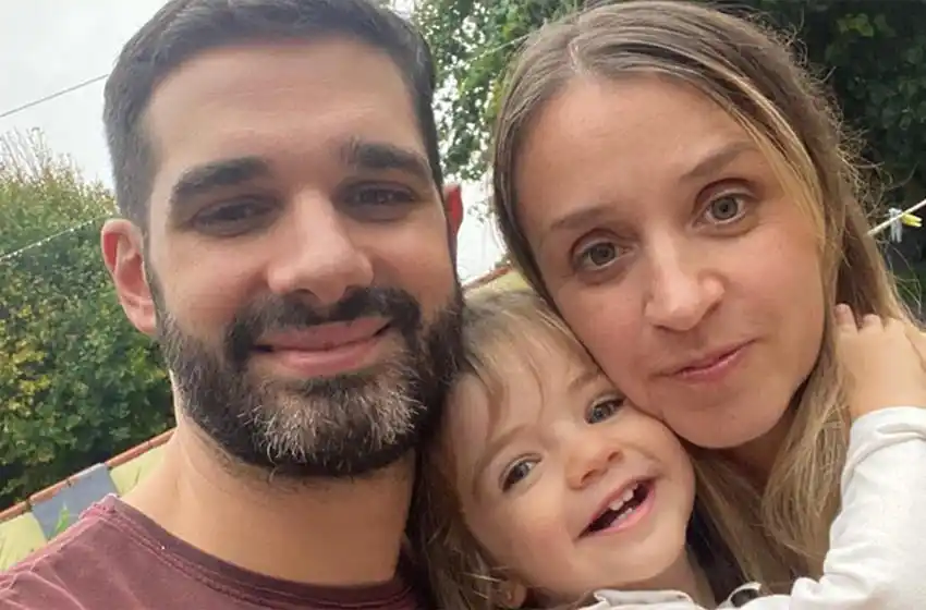 Ayuda a Valentina: pareja rosarina lucha a contrarreloj por conseguir un tratamiento para su hija