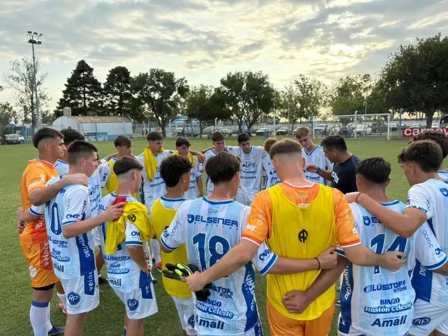 La Reserva Cremosa enfrenta a Platense buscando volver a ganar como local. Foto: PRENSA AR