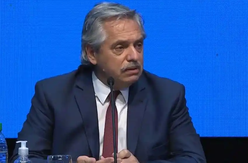 A la espera de la vacuna: Fernández se reúne este lunes con el Comité de Vacunación