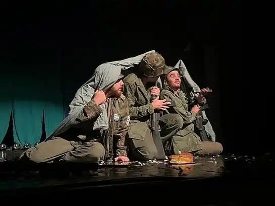 Exitoso ciclo de teatro y disertación para repensar Malvinas