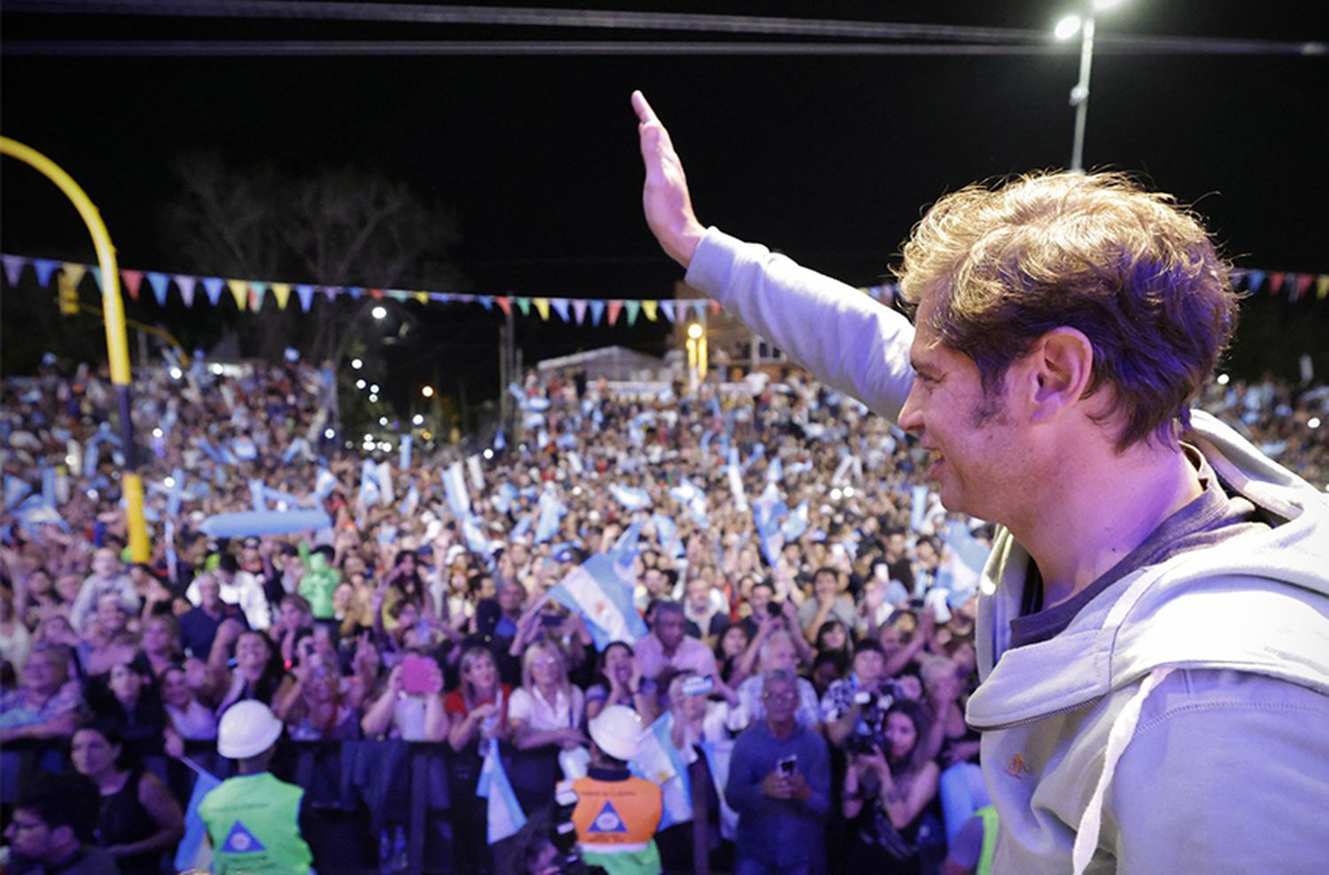 Kicillof participó del cierre de los Carnavales de la Alegría