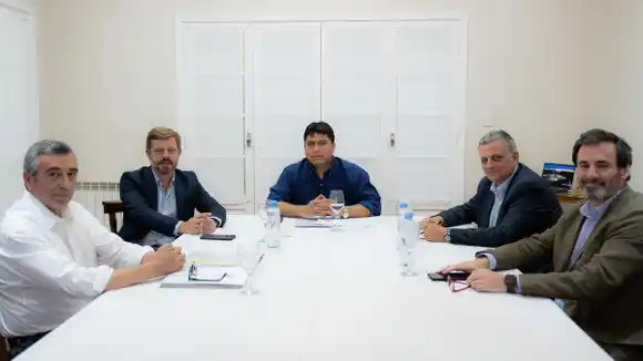 Acuerdo Santa Cruz-YPF: la empresa devolverá yacimientos a la provincia
