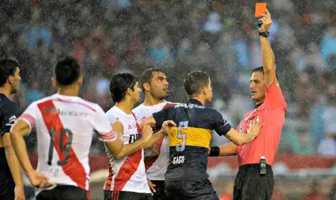 Desde AFA aseguran que Vigliano será "parado" tras el superclásico