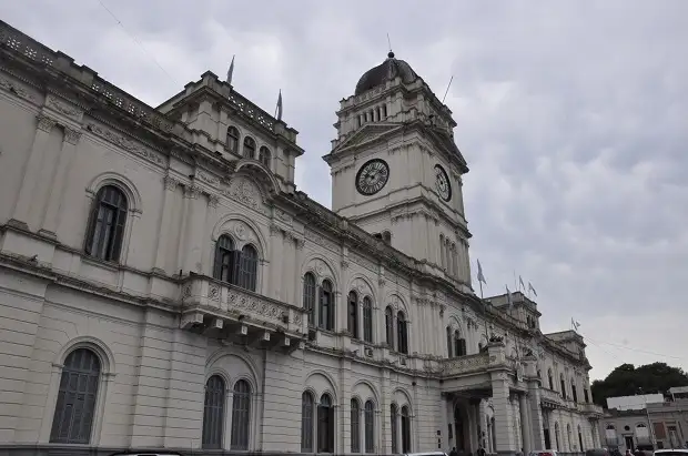 El lunes no habrá actividades en la administración provincial 
