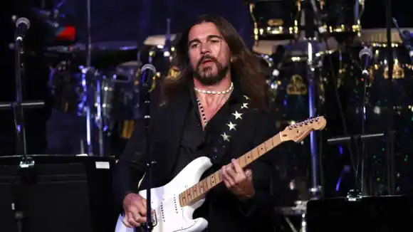 Juanes se une a Juan Luis Guerra en un viaje especial (video)